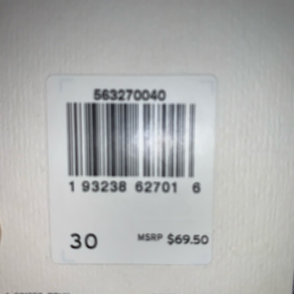 Levi’s 501 Shorts - Picture 7 of 7